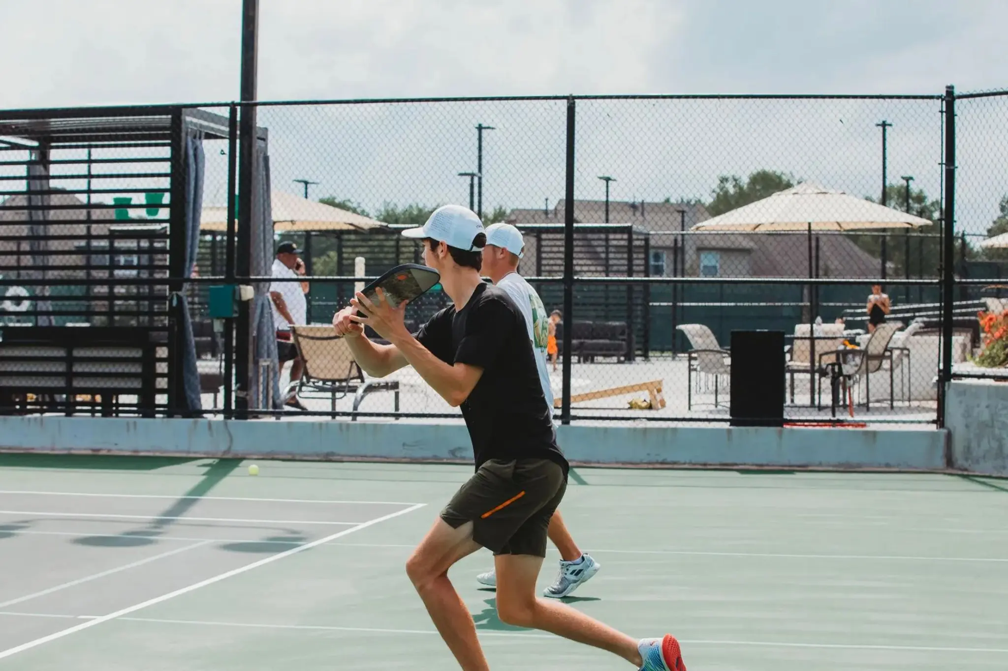 pickleball-recreation-at-beacon-homes-broken-arrow-tulsa-community-Creekside-at-Forest-Ridge-in-oklahoma