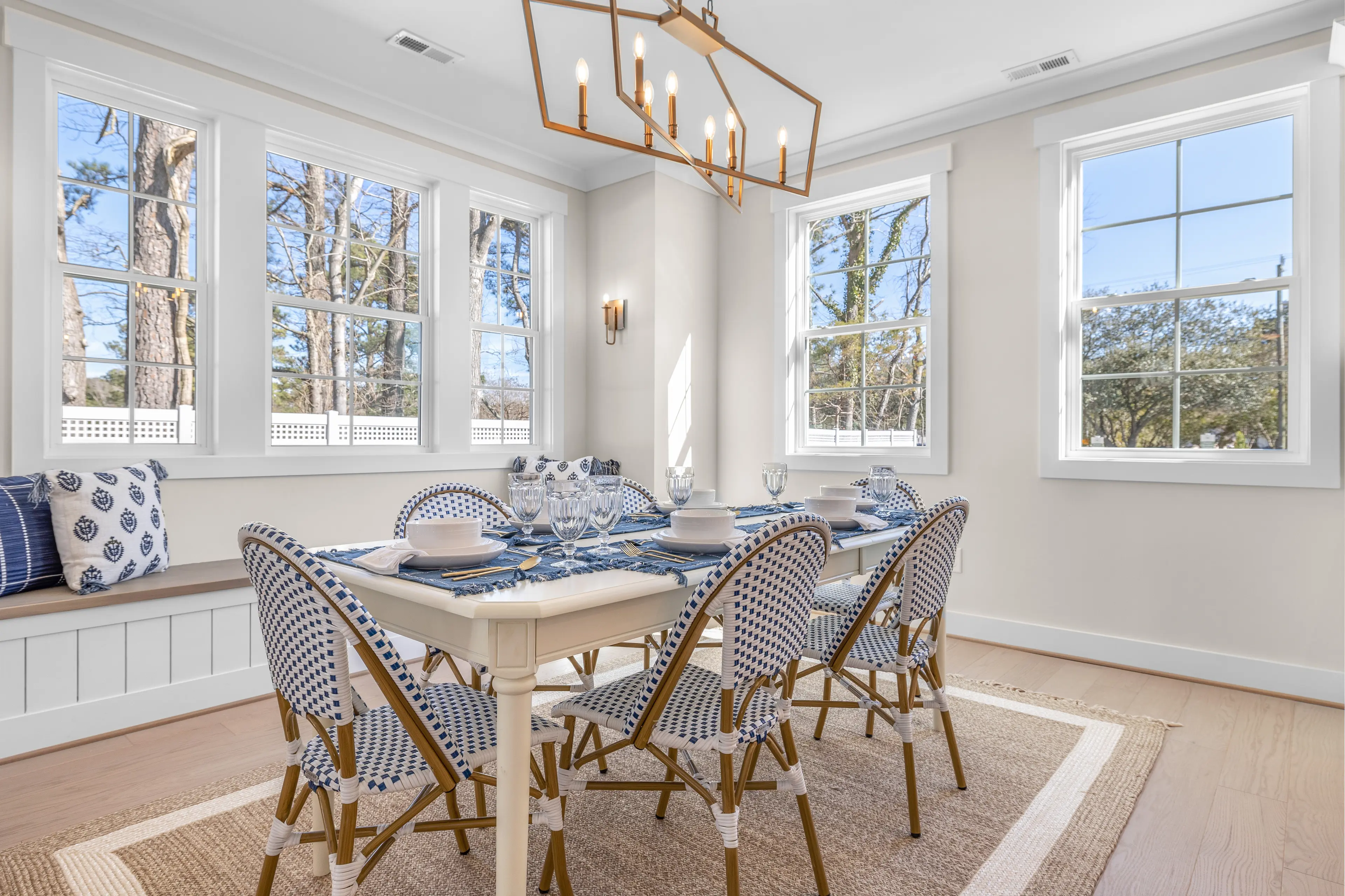 Slide - Floorplans that Accentuate Natural Light