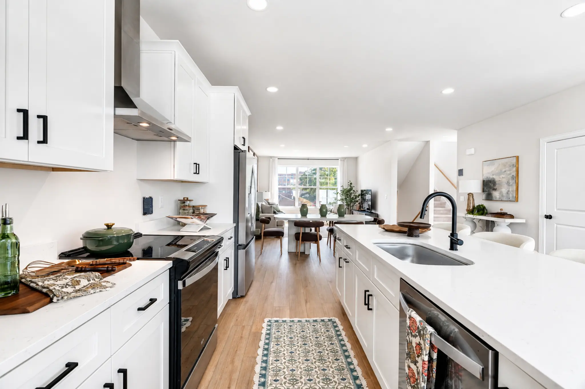 Alcott TH - Interior Photo 9