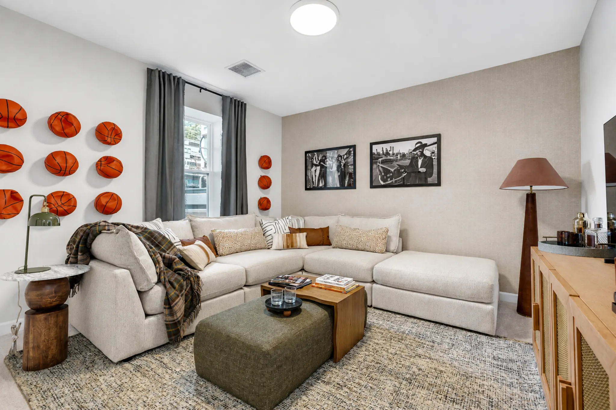 Alcott TH - Interior Photo 23
