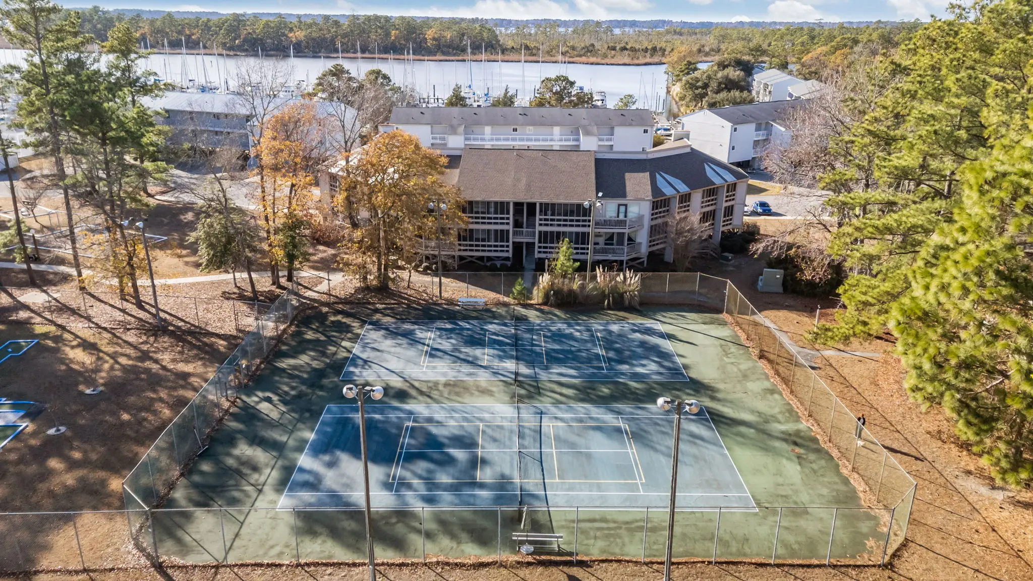Pickleball & Tennis Courts