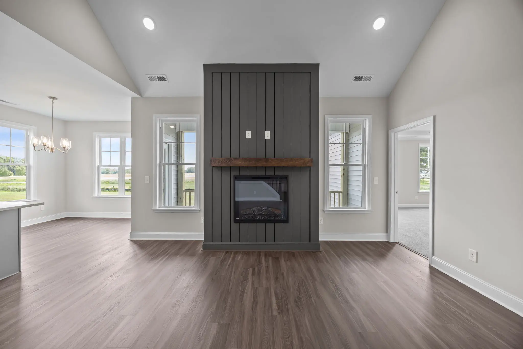 Thumbnail: 8-web-or-mls-BLS_0007_BfmAhIMhGAWPXEie