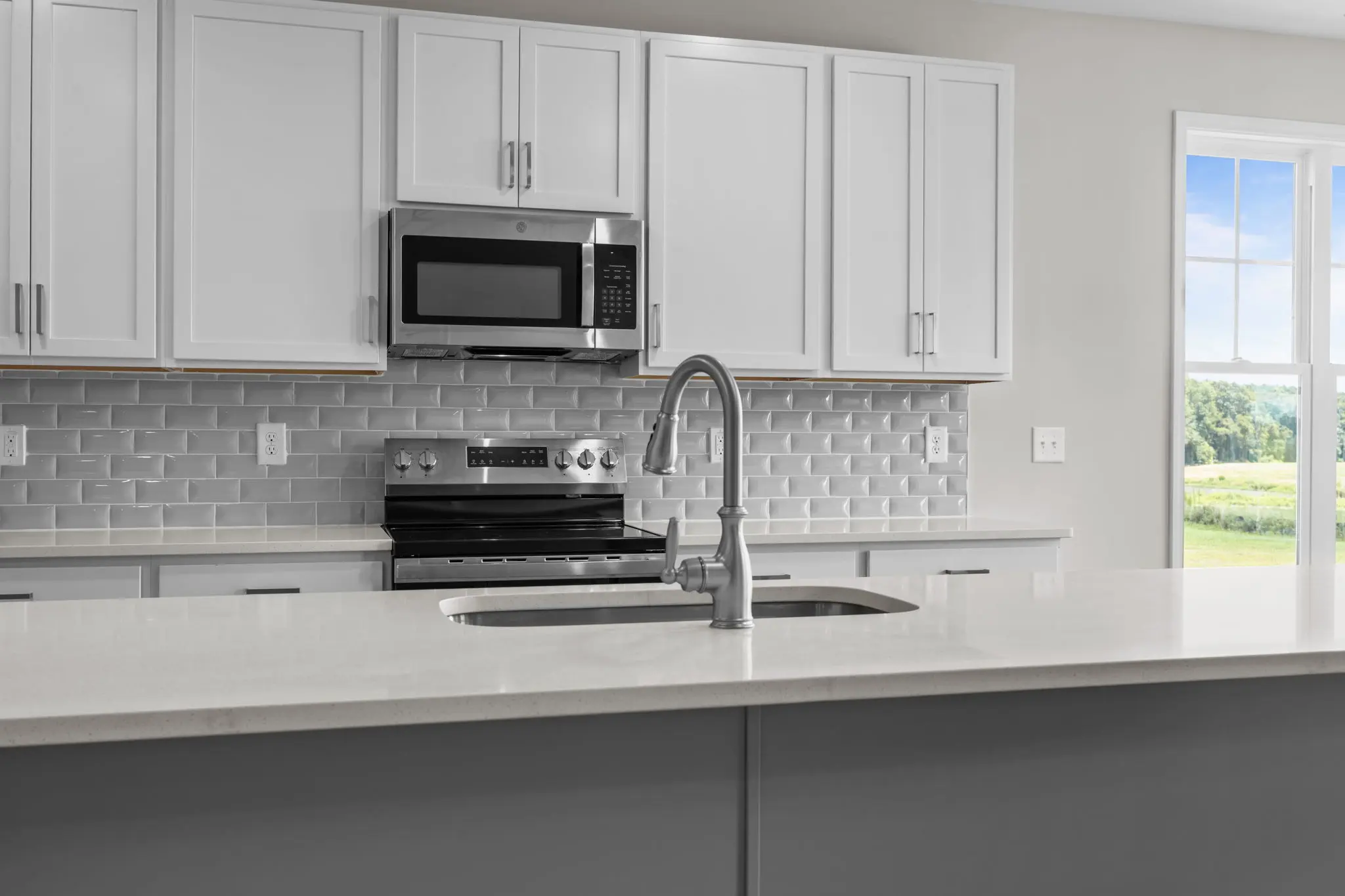 Thumbnail: 9-web-or-mls-BLS_0012_BoPqxeVMz7SEYELp