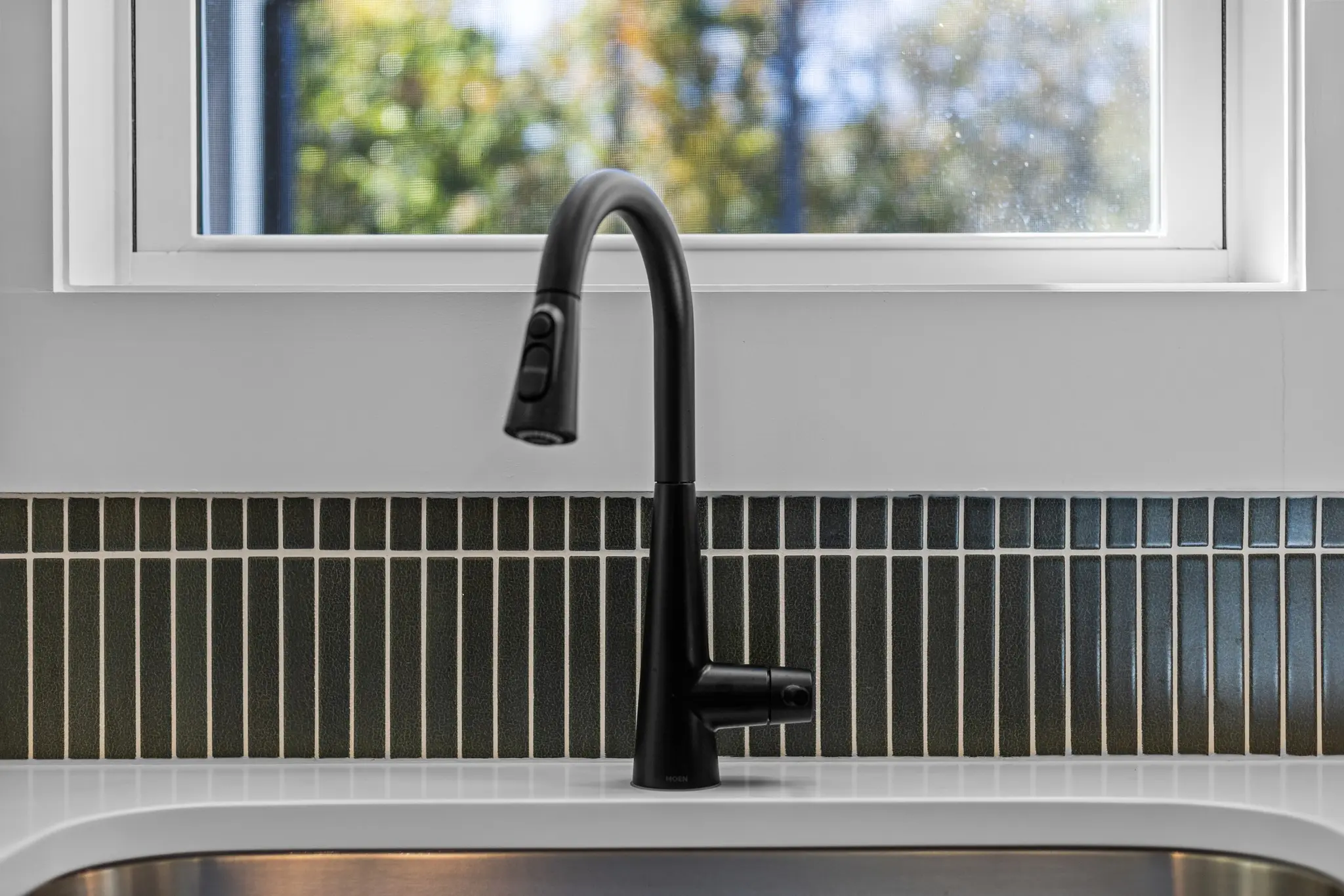 002_WFS-2697 Kitchen - Detail_2 - Medium_CsCvz6hpxoeLJXph - Thumbnail