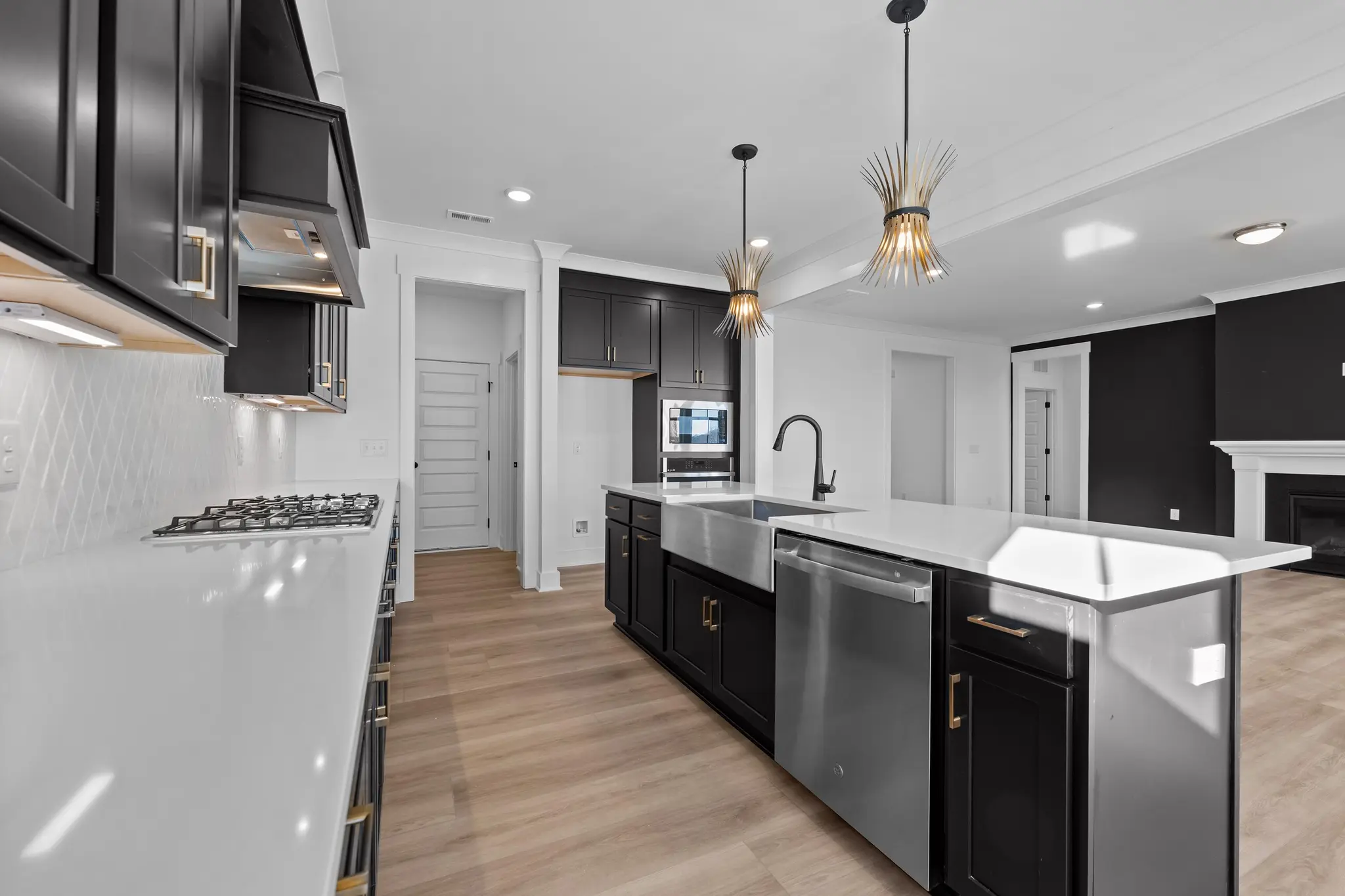 003_HON-0044 Kitchen_3 - Medium_XouXHo5v9RNFDmSu - Thumbnail