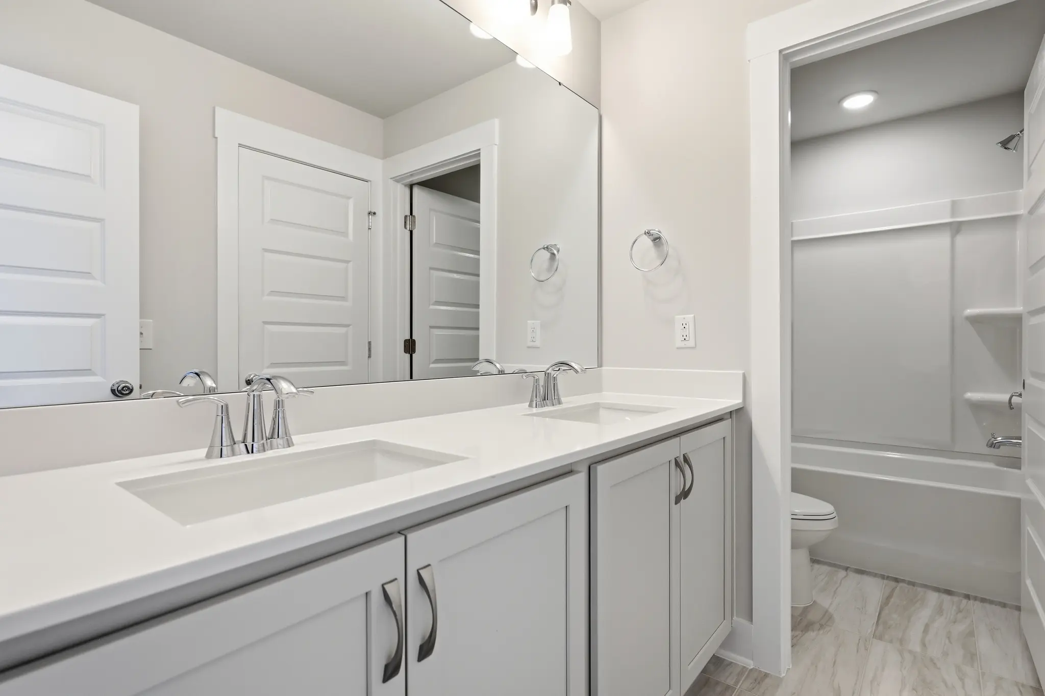 Secondary Bath 