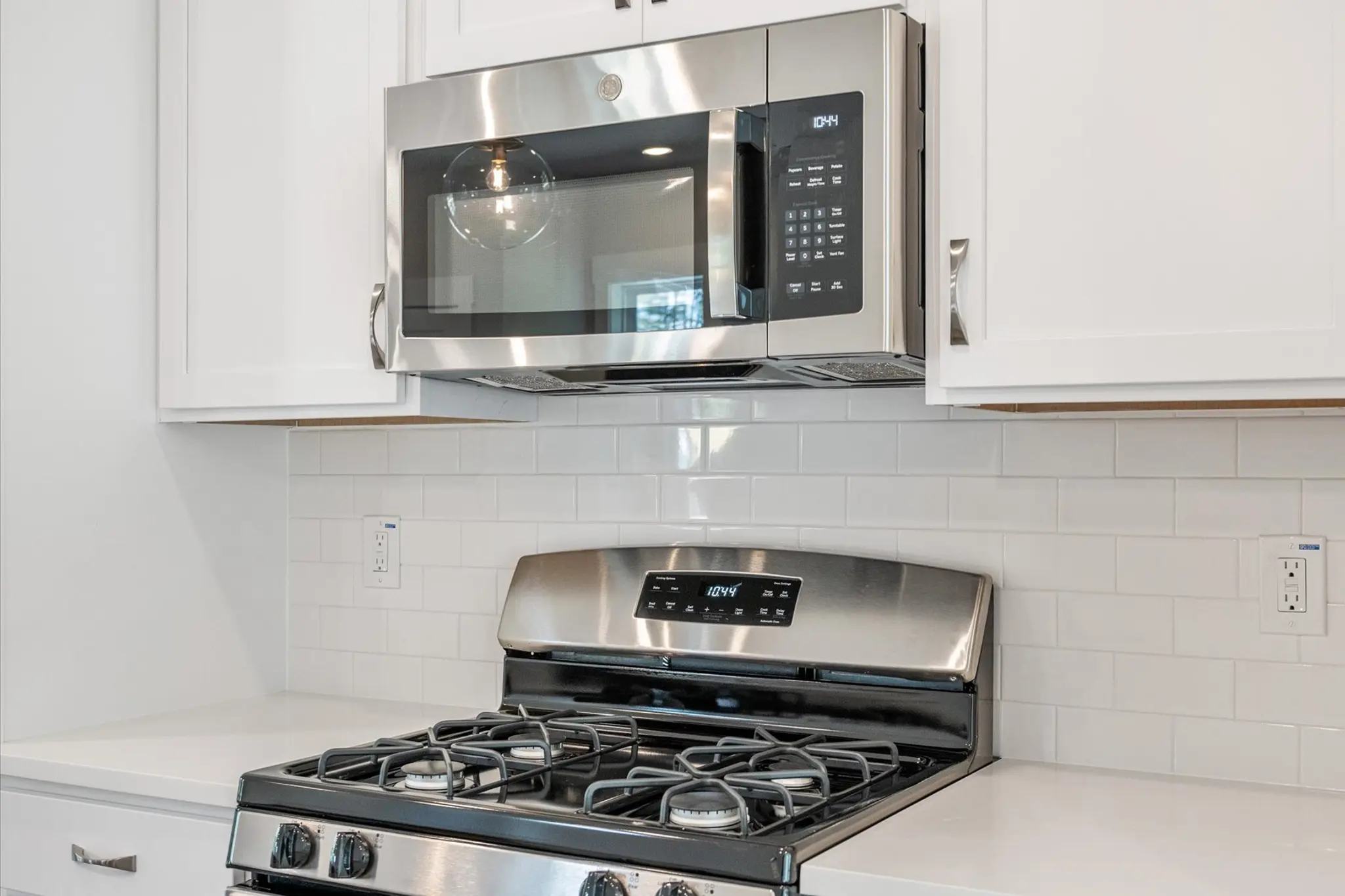 25-WG6-0115_Paper_A_KitchenDetail2_W4ebBYM5MfzvNAQz - Thumbnail