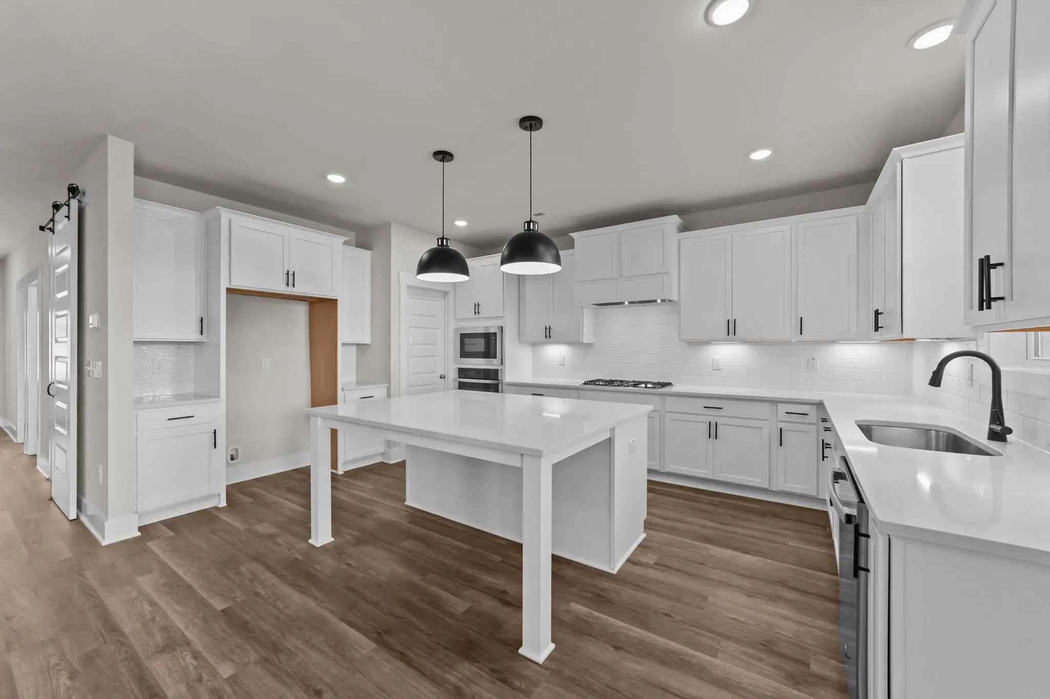 28-custom-VB4A7392_iwEe0DoBxyOIHLMz - Thumbnail