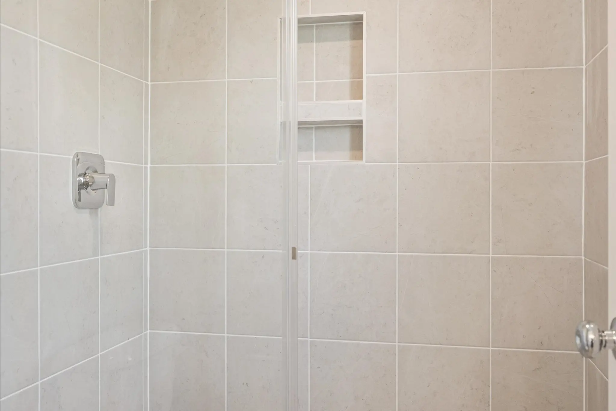 32-WG6-0115_Paper_A_ShowerDetail3_mWvbU6RLn78jq1K5 - Thumbnail