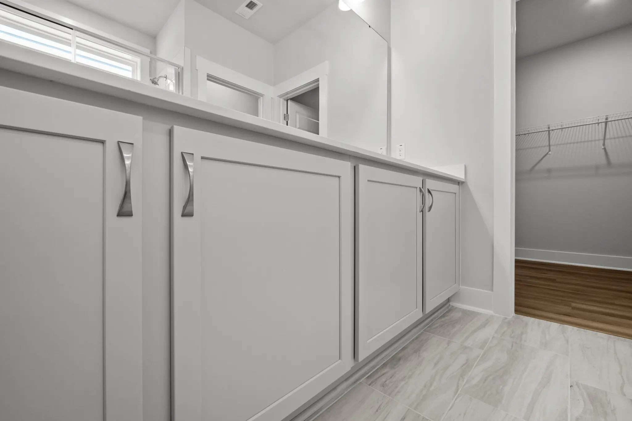 42-custom-P1069942_wPbRXWbXCbbiGGR9 - Thumbnail