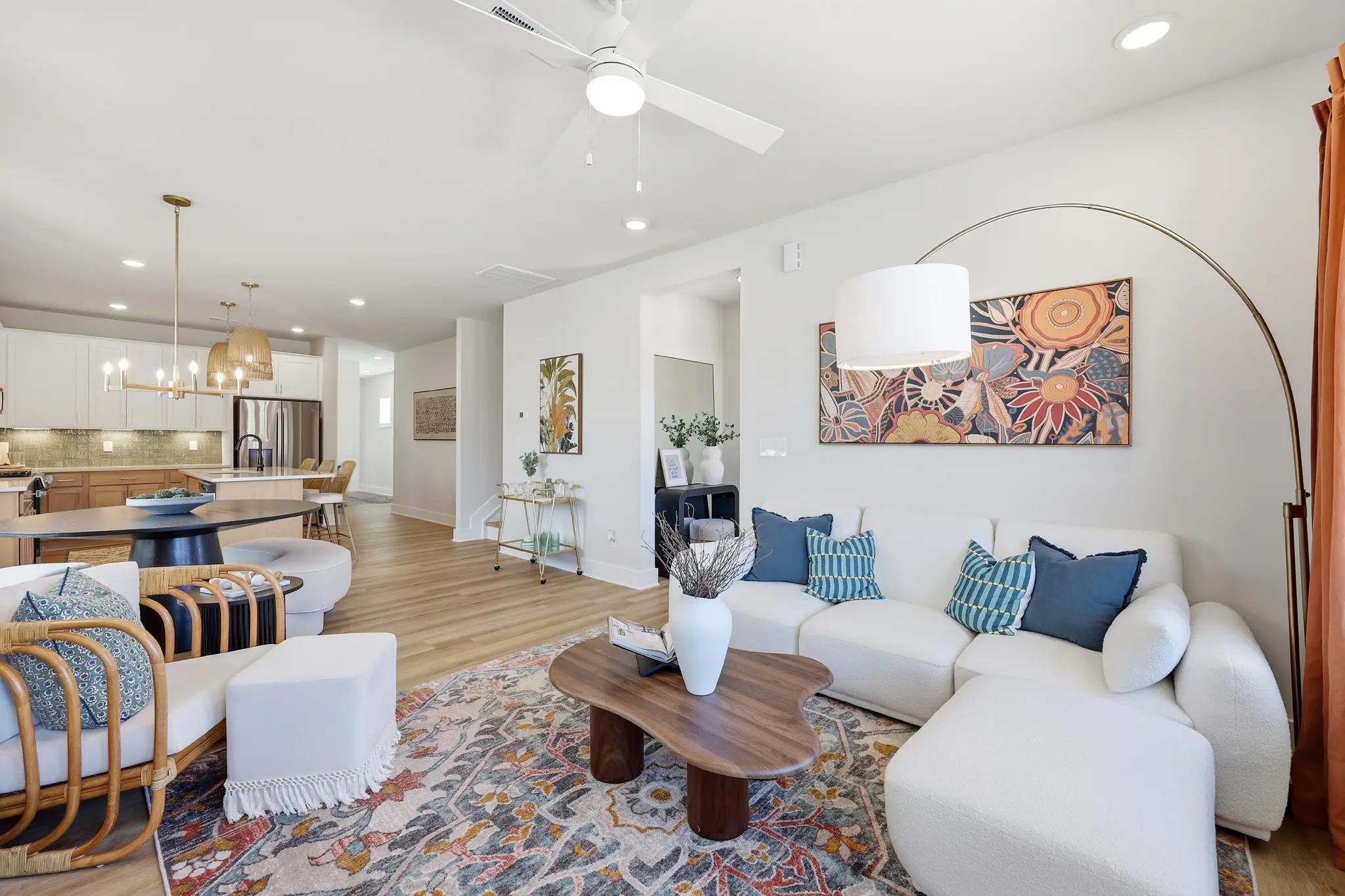 Family Room to Kithchen