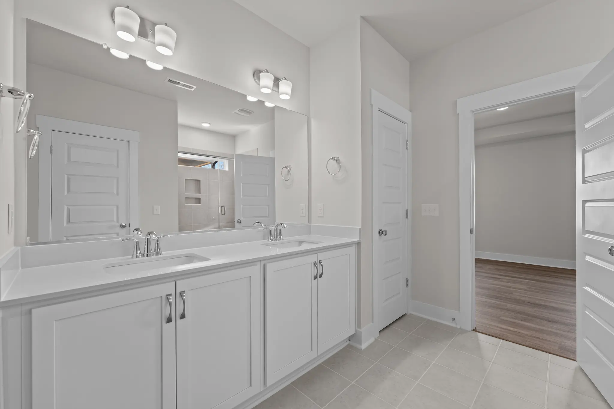 HAV-0040 Primary Bathroom_2 - Medium_3OlPz6rD8U4aCmUI - Thumbnail