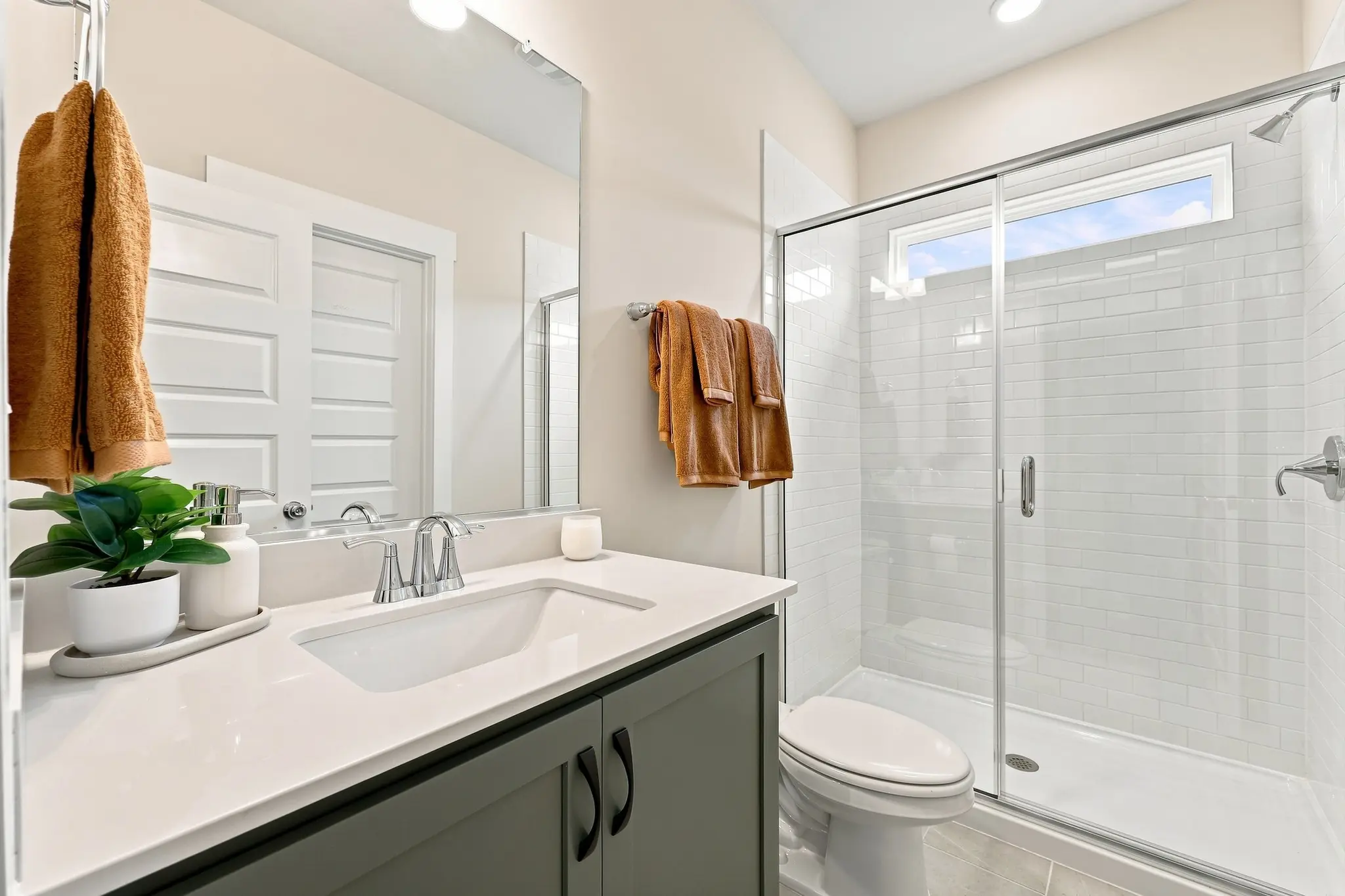 Guest Bath 