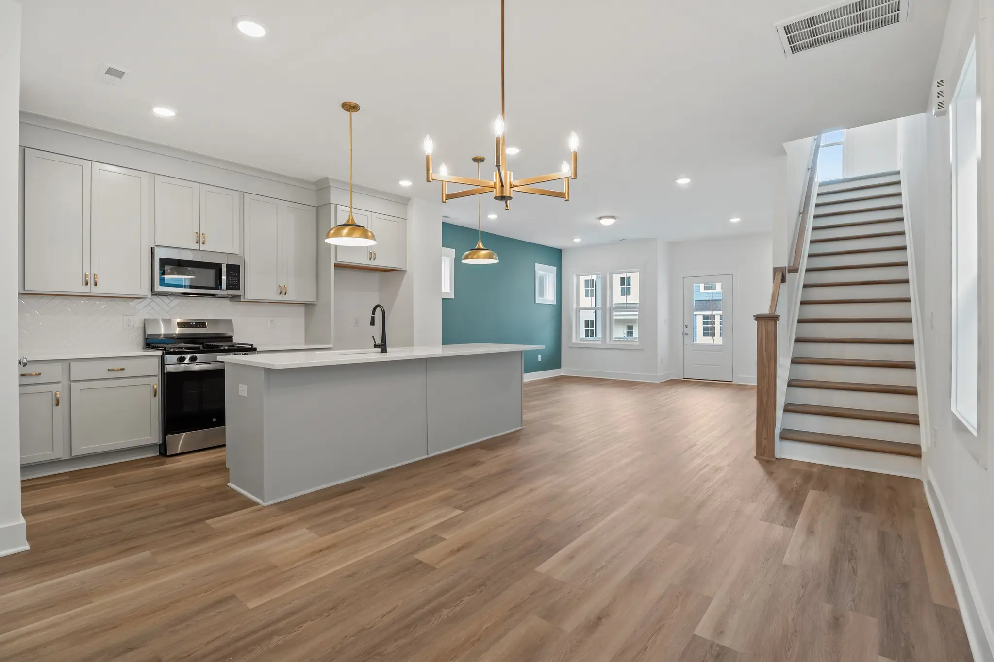 WF6-2857 Kitchen_2 - Medium_0bwg33loLg7kTSGu - Thumbnail
