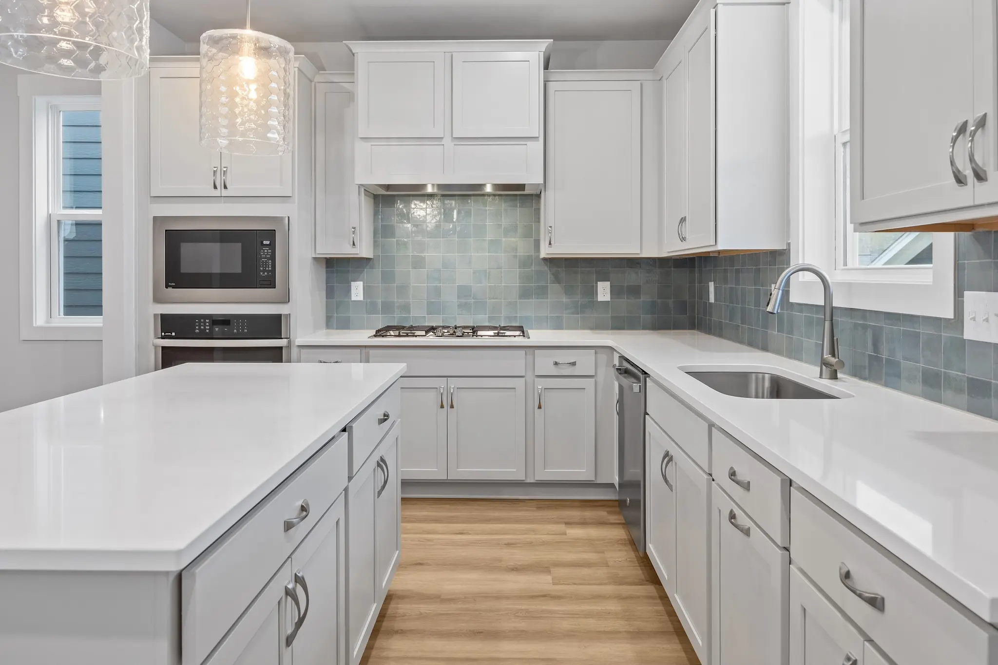WFP-2839 Kitchen_3 - Medium_mN3QkoiqlmBD27ru - Thumbnail