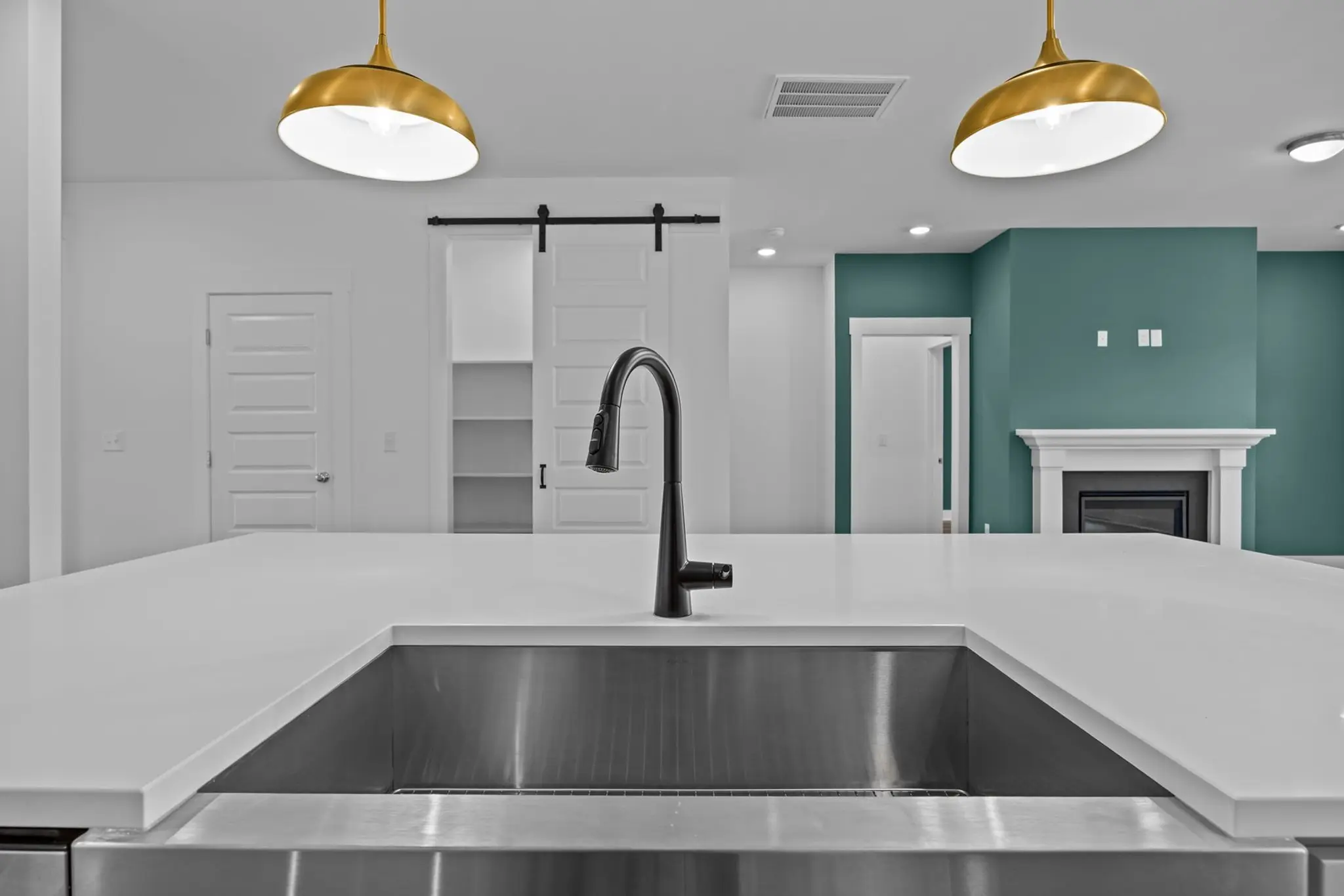 WFS-2656_Beau_A_Faucet_nreV2Xm3dXRkAAbB - Thumbnail