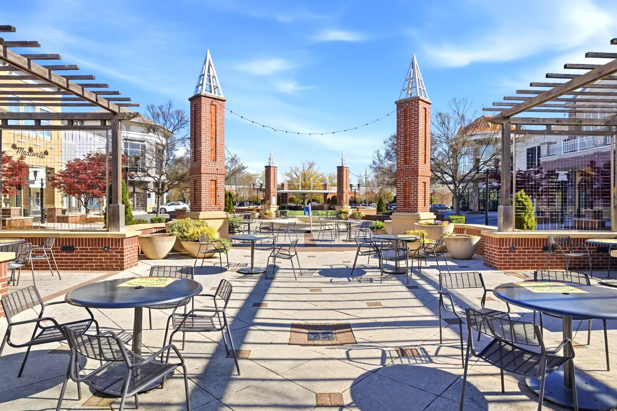 Thumbnail: greensboro_friendly_center_001_LAURhMHSjY82tFD9