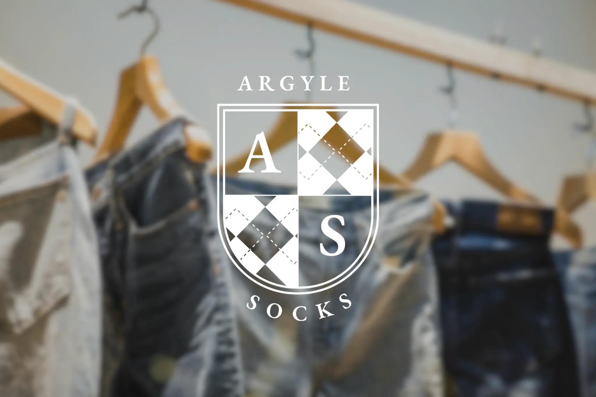 hero-argyle_tKCm5RaReoE0UlvS - Thumbnail