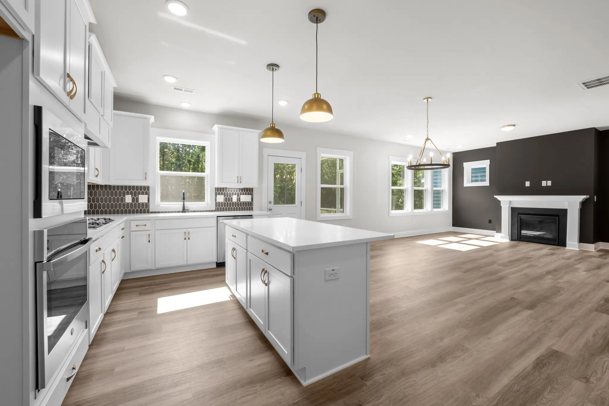 Happy - Interior Photo 4