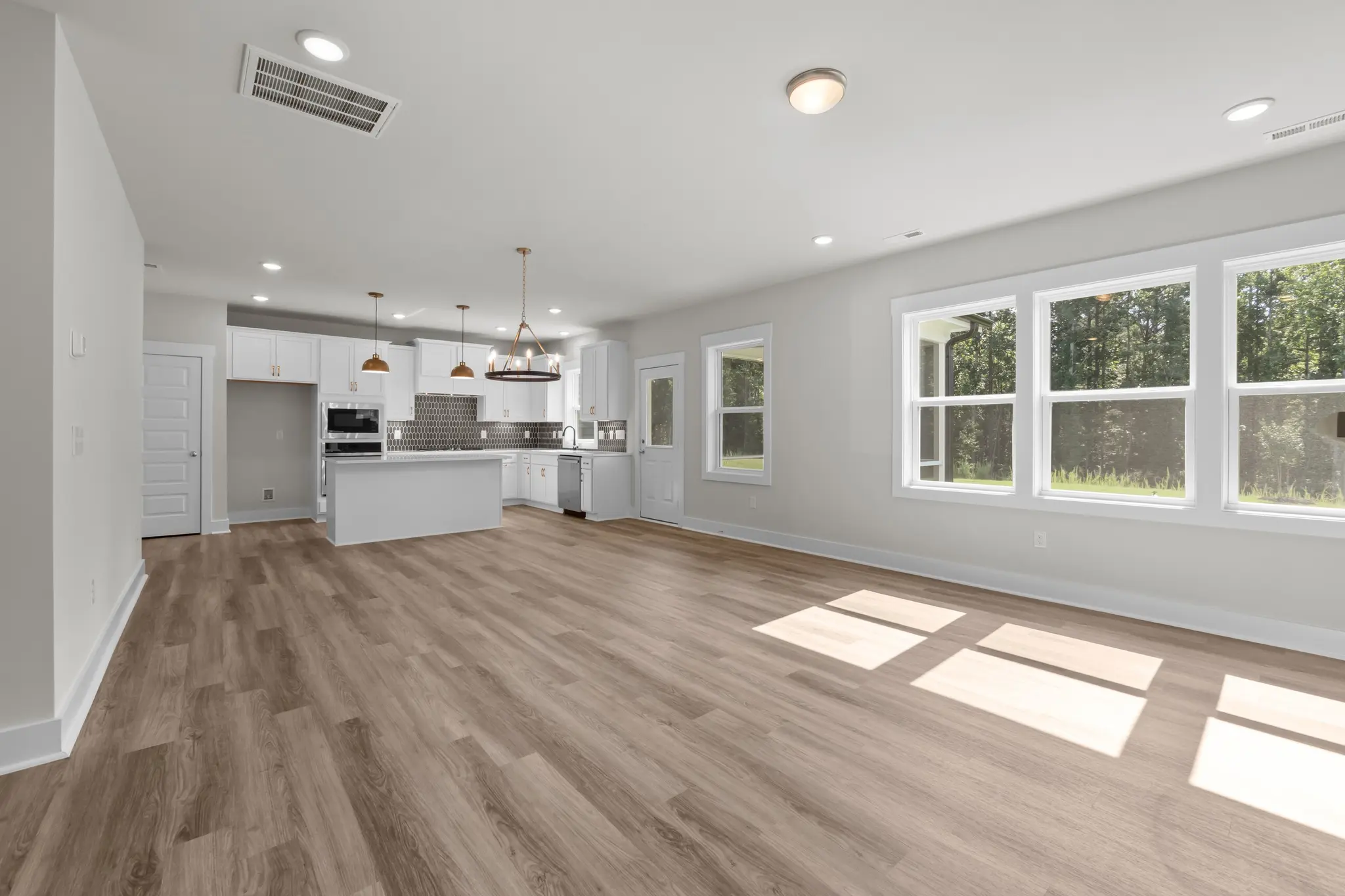 Happy - Interior Photo 7