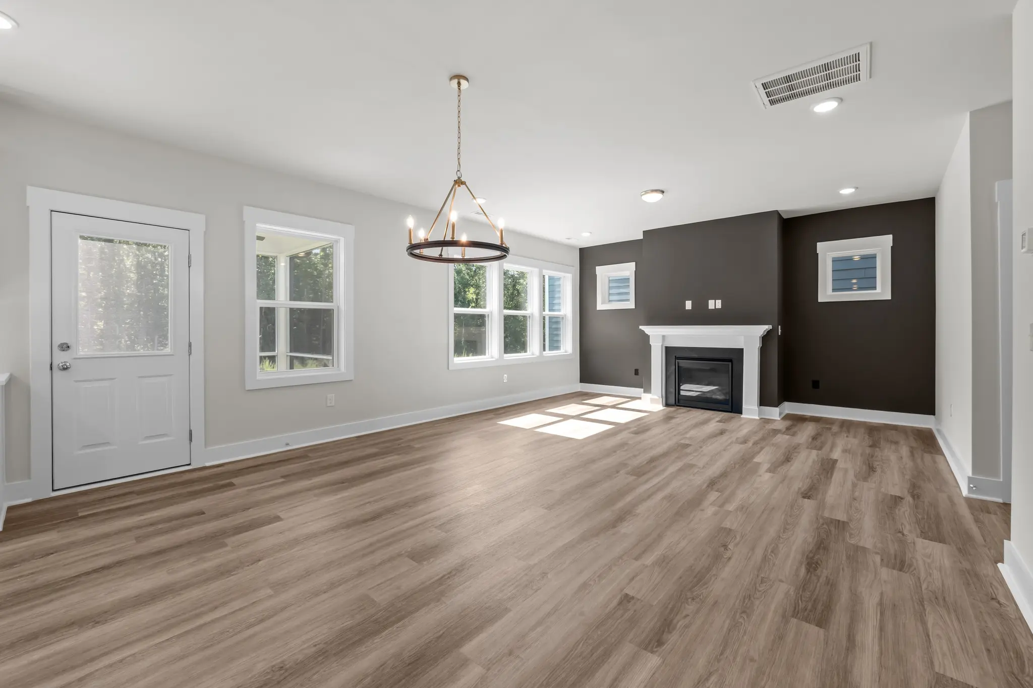 Happy - Interior Photo 5
