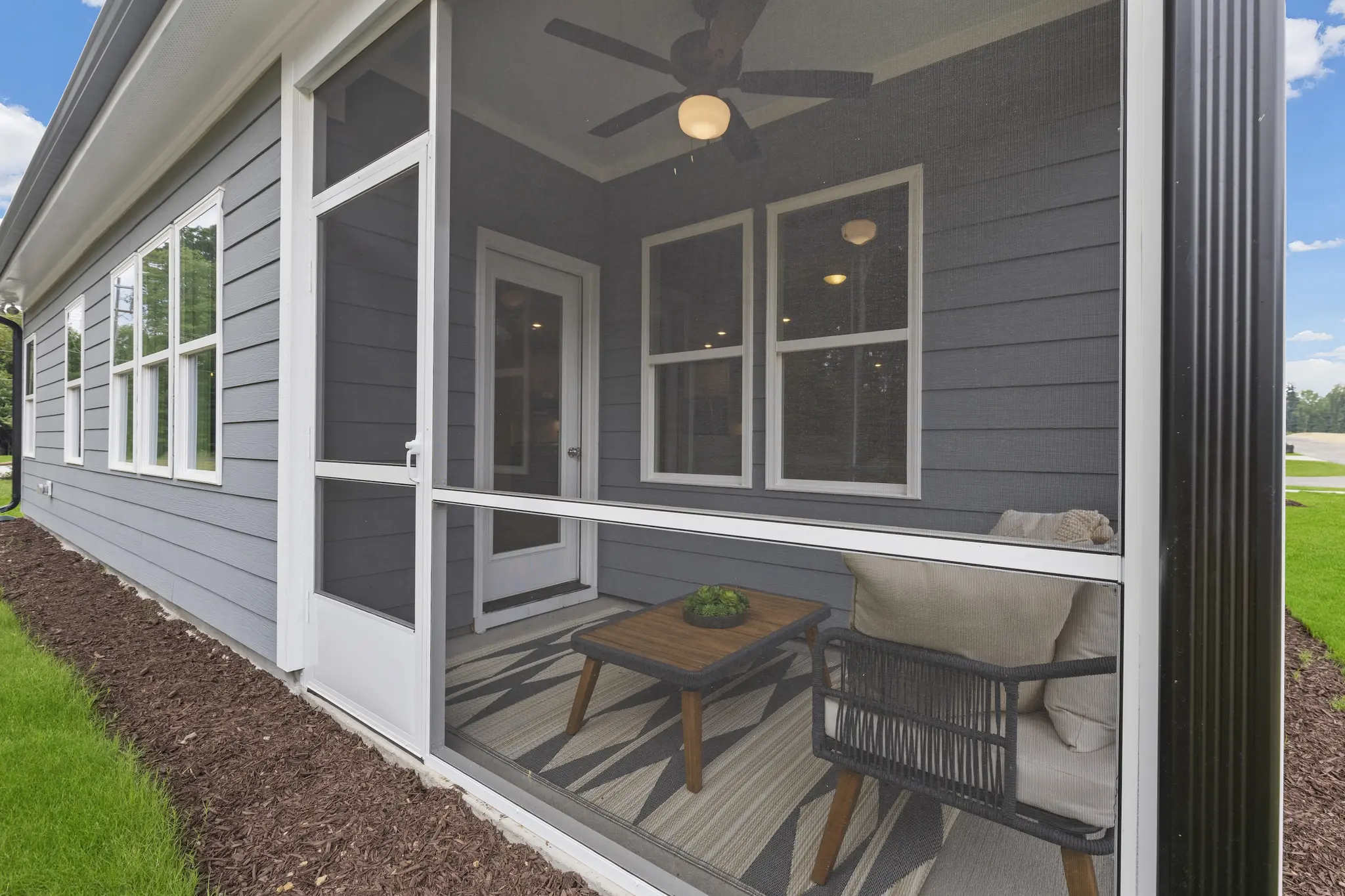 Rear Screen Porch option