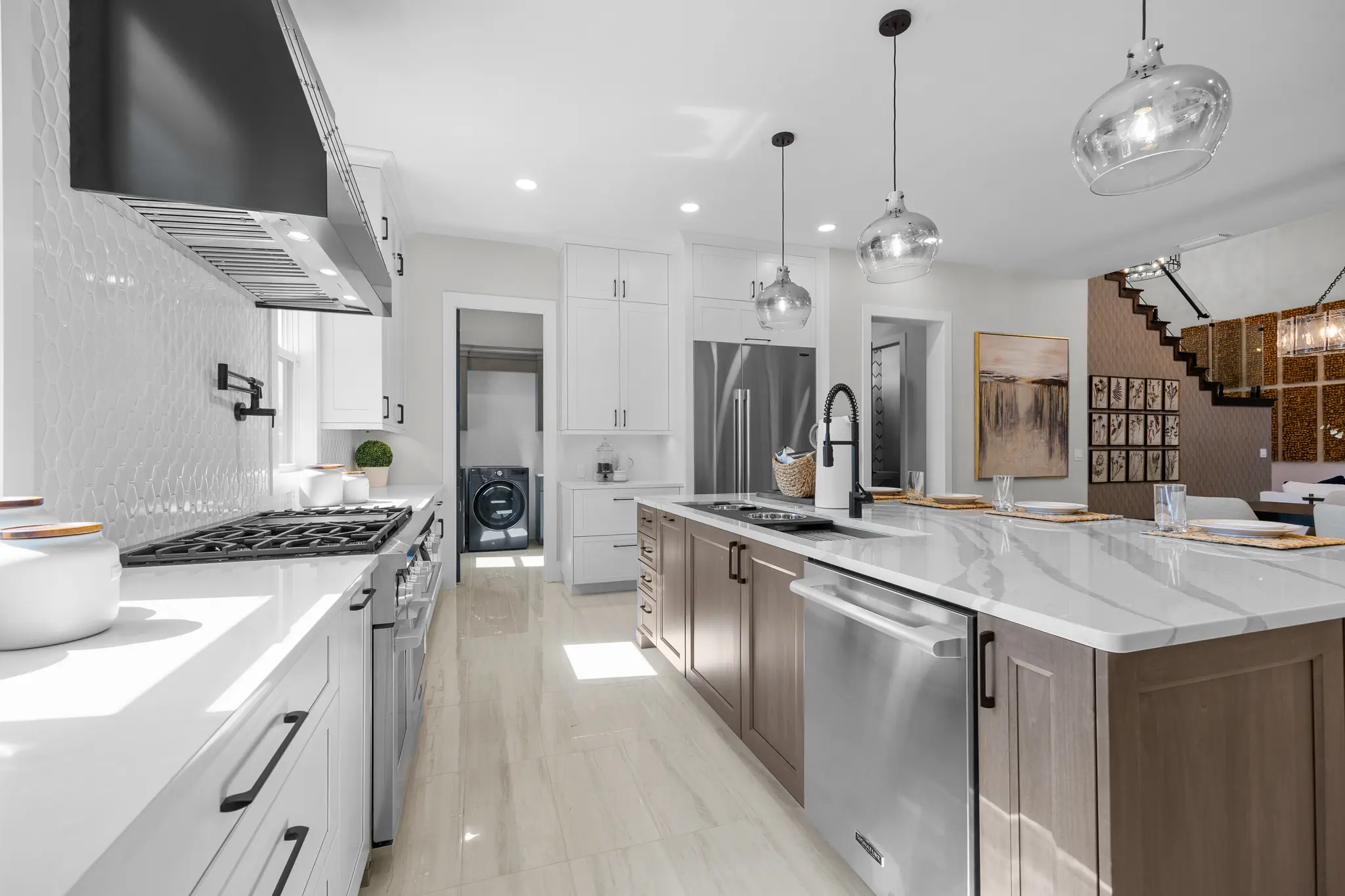 Thumbnail: laureate parade-28_QAkKs8VEdfDbYK1o