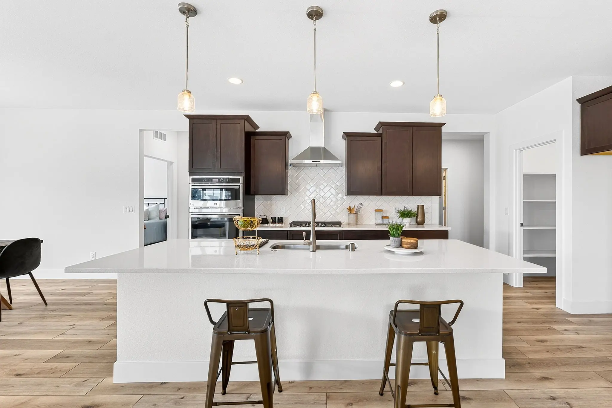 Violet Gourmet Kitchen with backsplash 