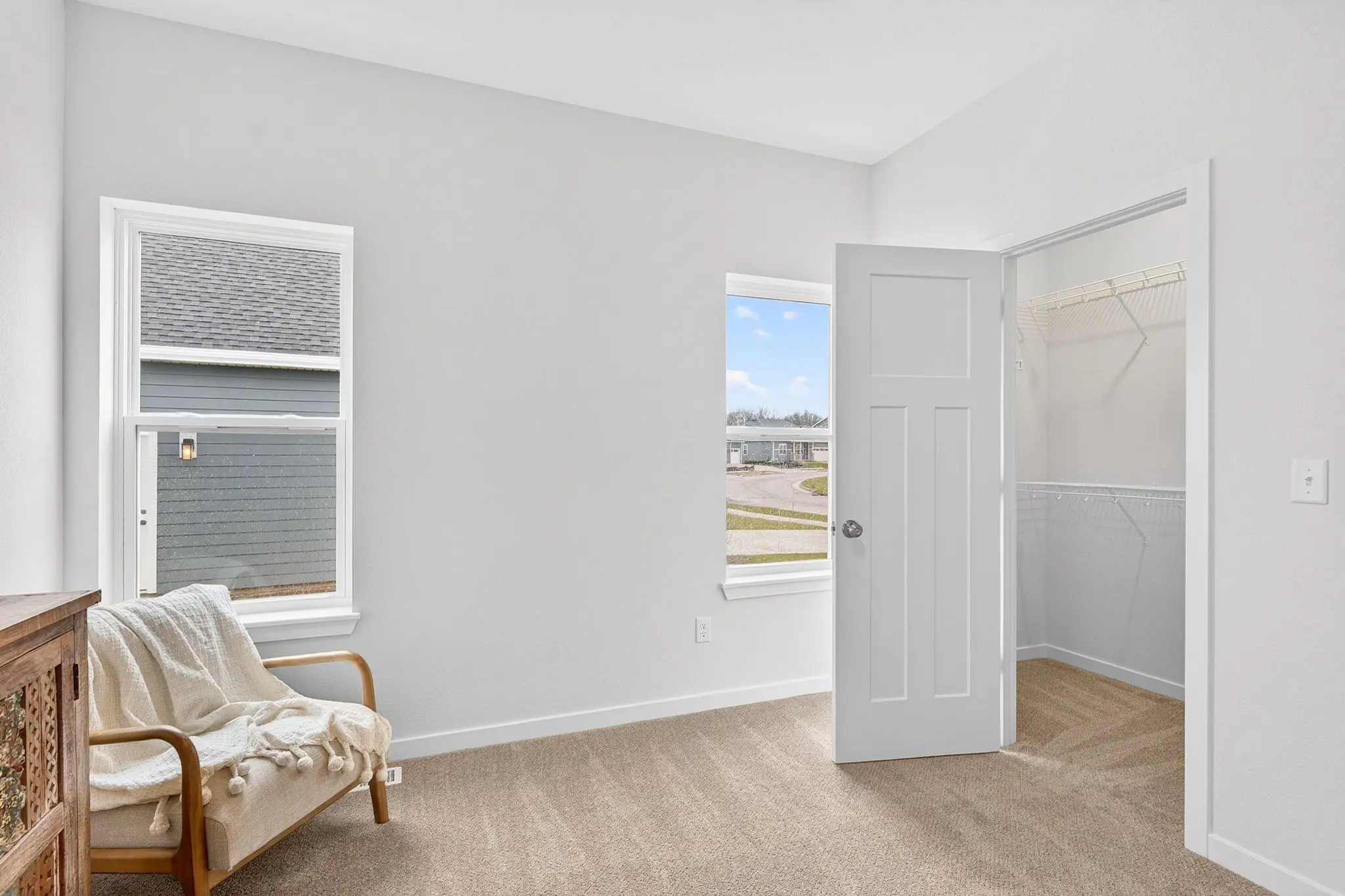 Bedroom 2 WIC