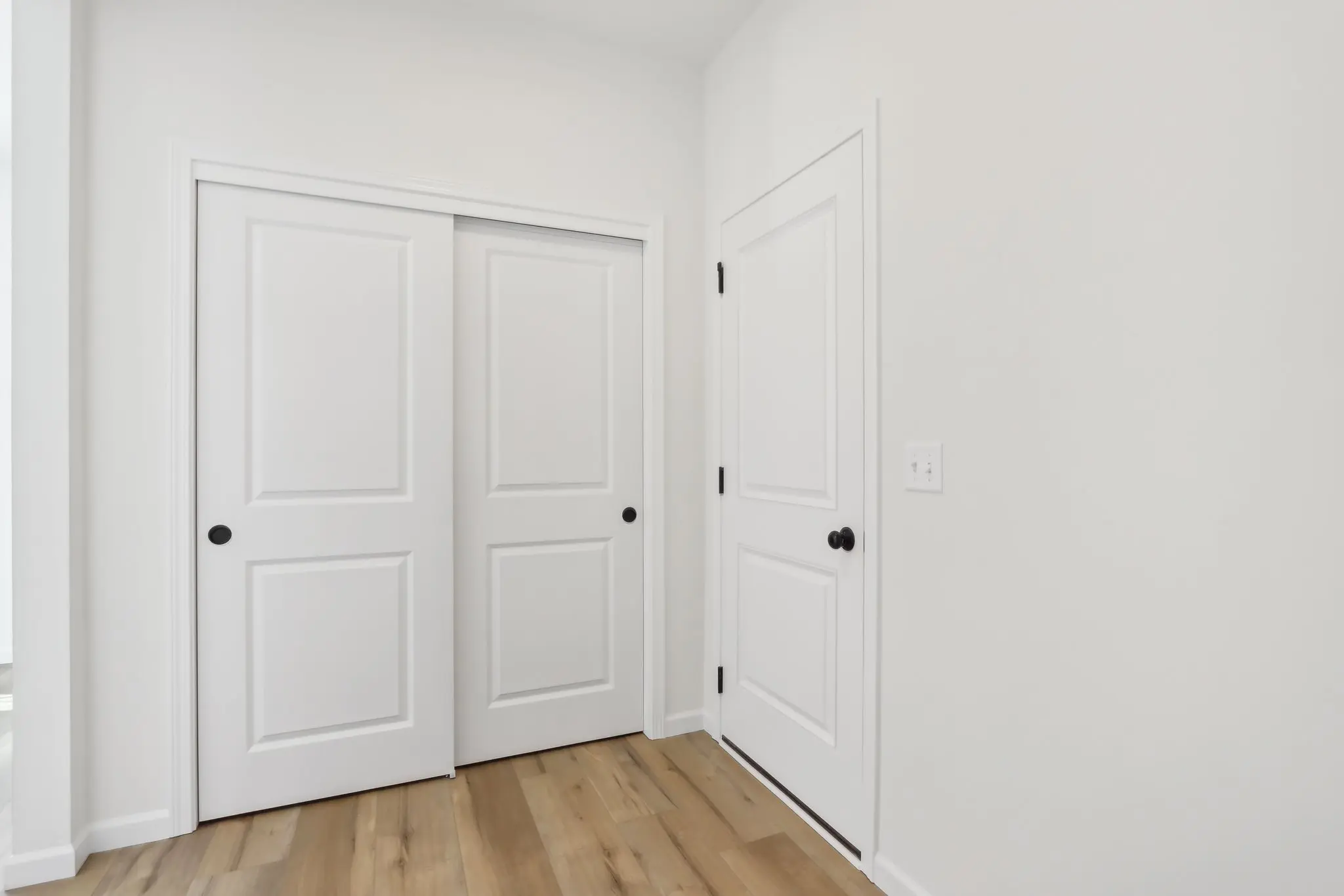 Rear Foyer/ Garage door access 