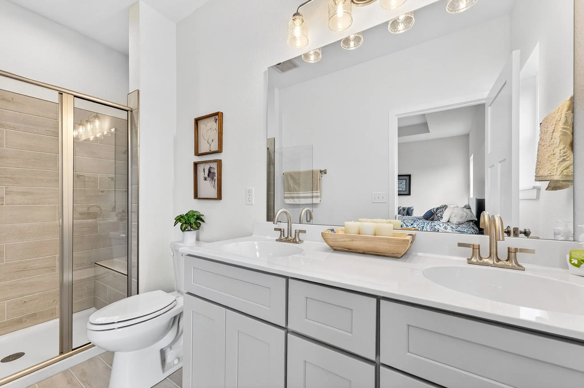 Primary en Suite Bathroom