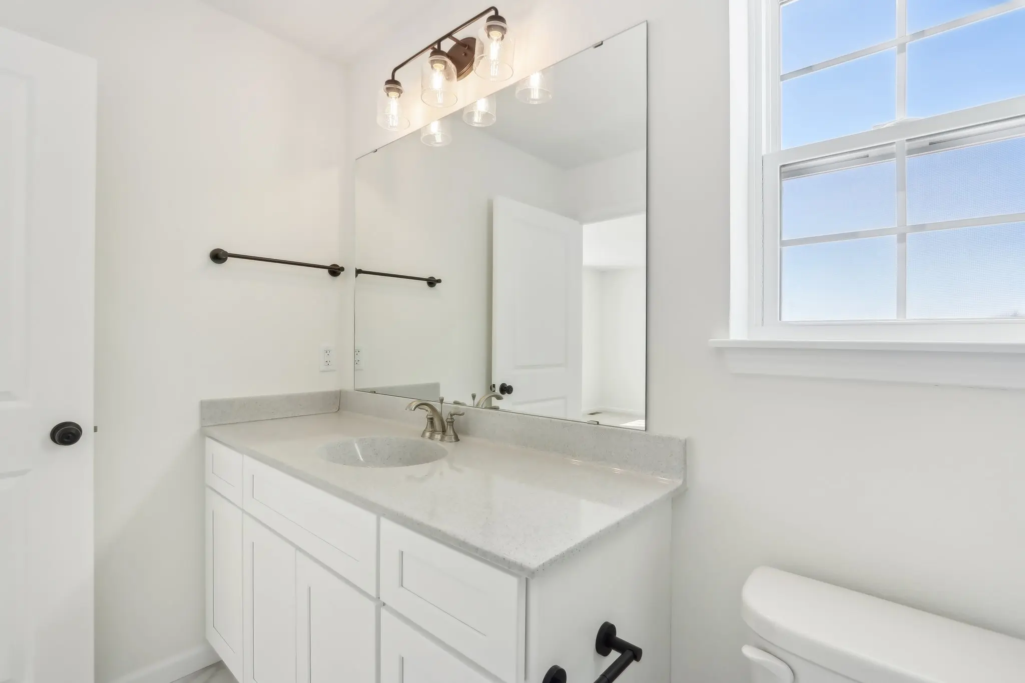Suite 1 bathroom