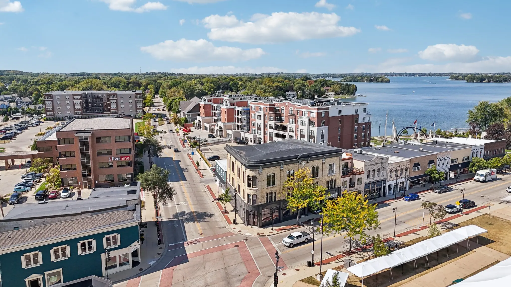 Downtown Oconomowoc 