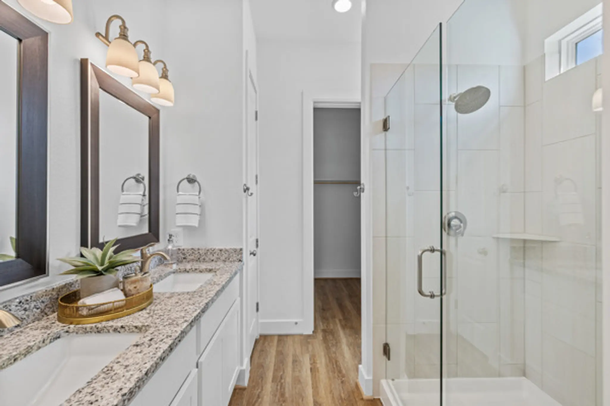 Thumbnail: 133695248383426439_rLfu_pgGNSaeEh9SIpcWV