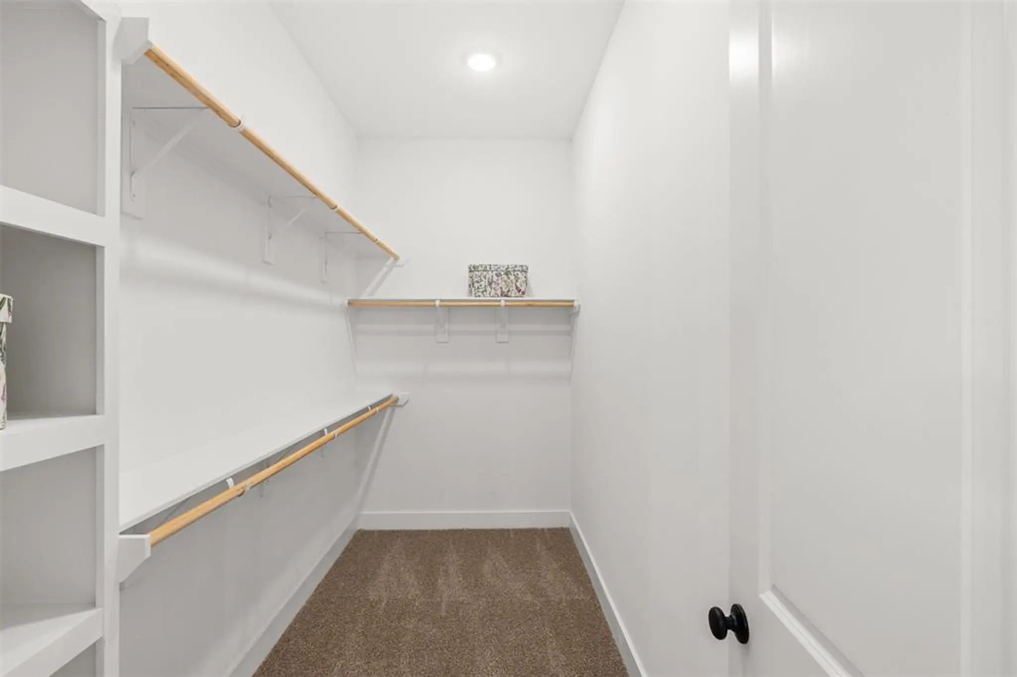 Thumbnail: img-17_jjuUQXxs5CKratB2