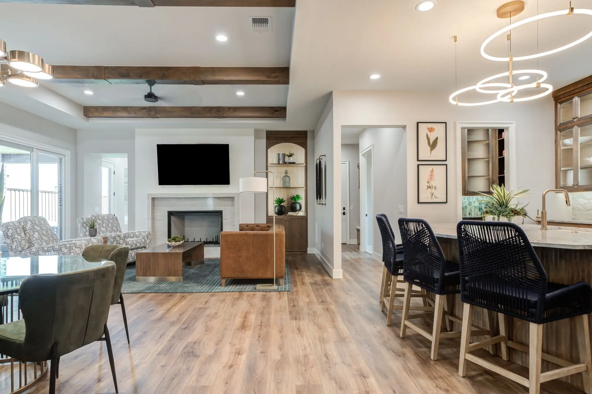 Image: SUPERIOR QUALITY