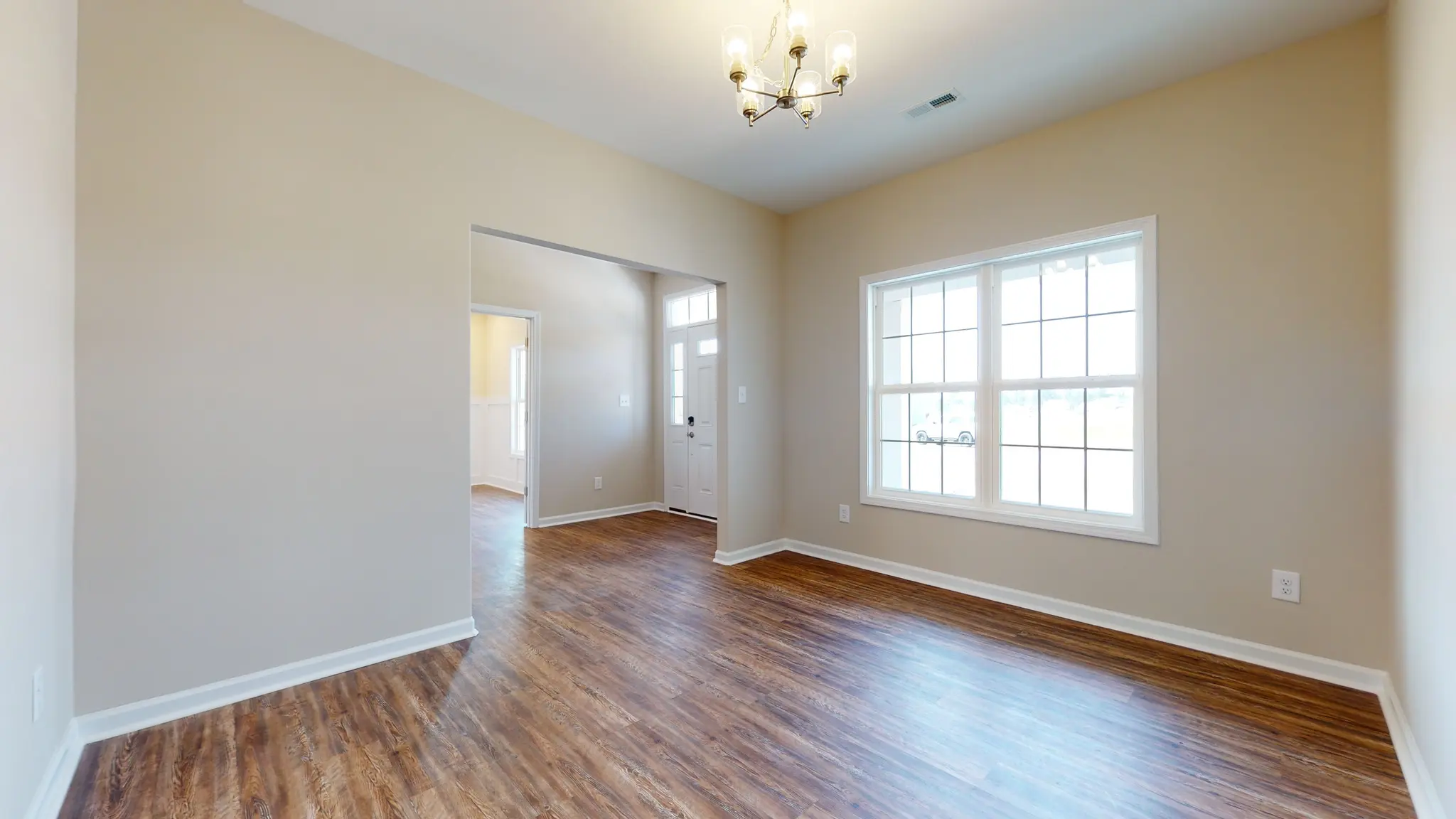 Clayton - Interior Photo 13