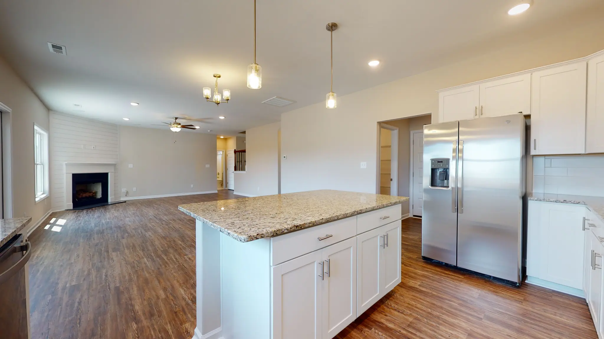 Clayton - Interior Photo 18