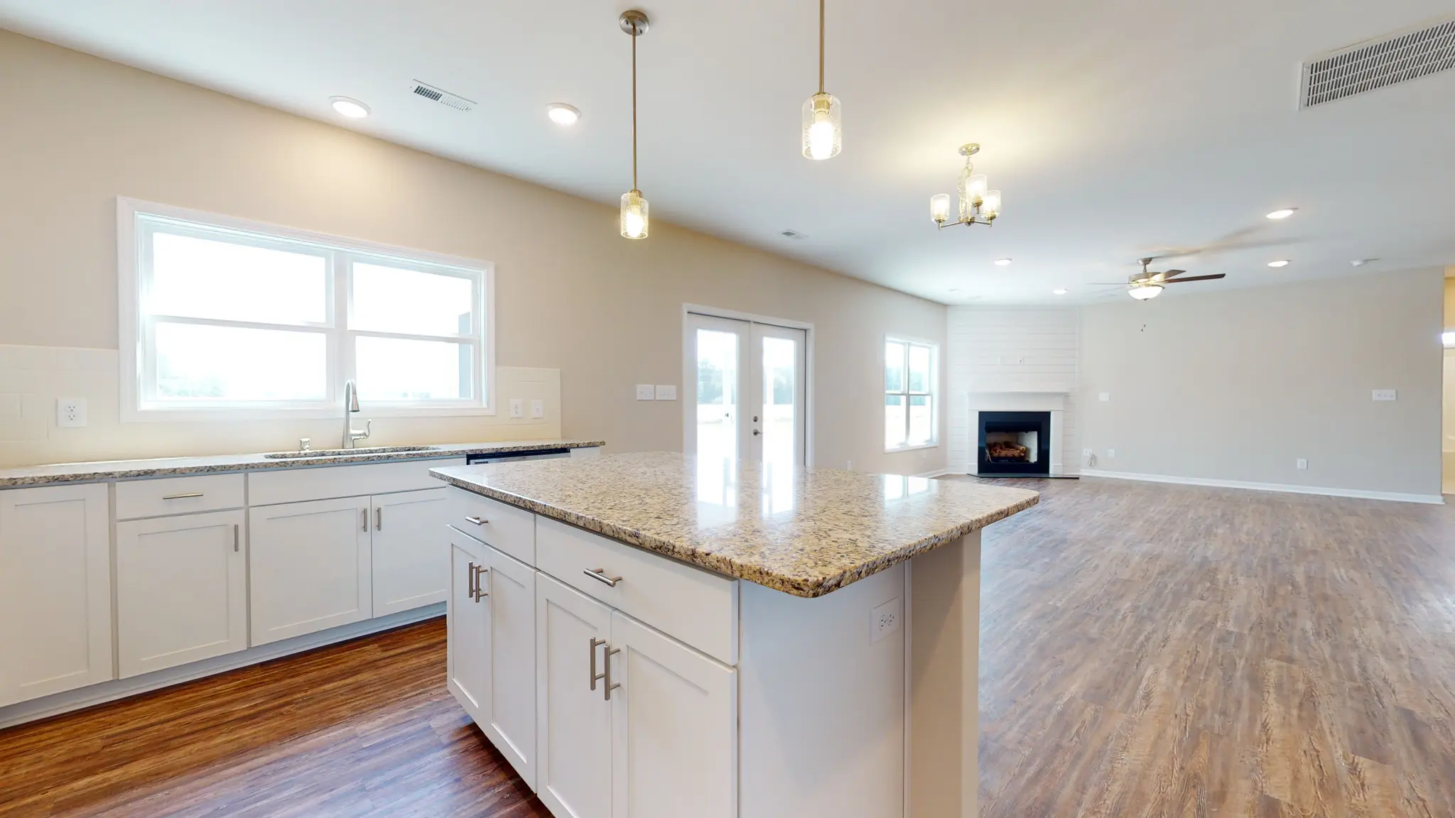 Clayton - Interior Photo 19
