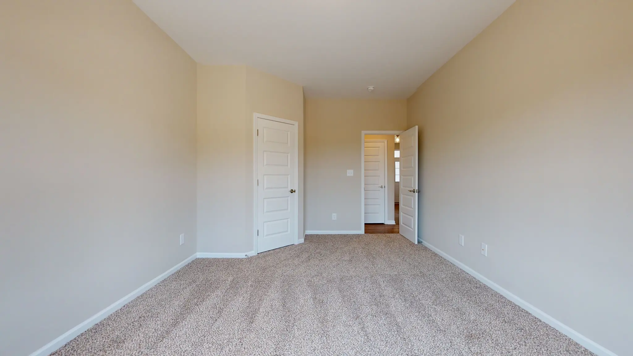 Clayton - Interior Photo 24