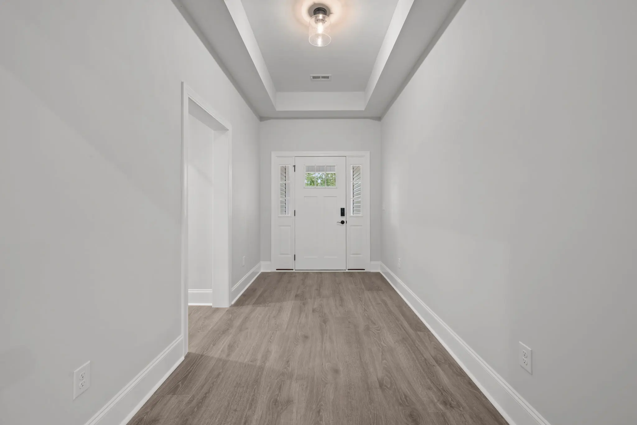 Arlington AP 2207 - Interior Photo 7