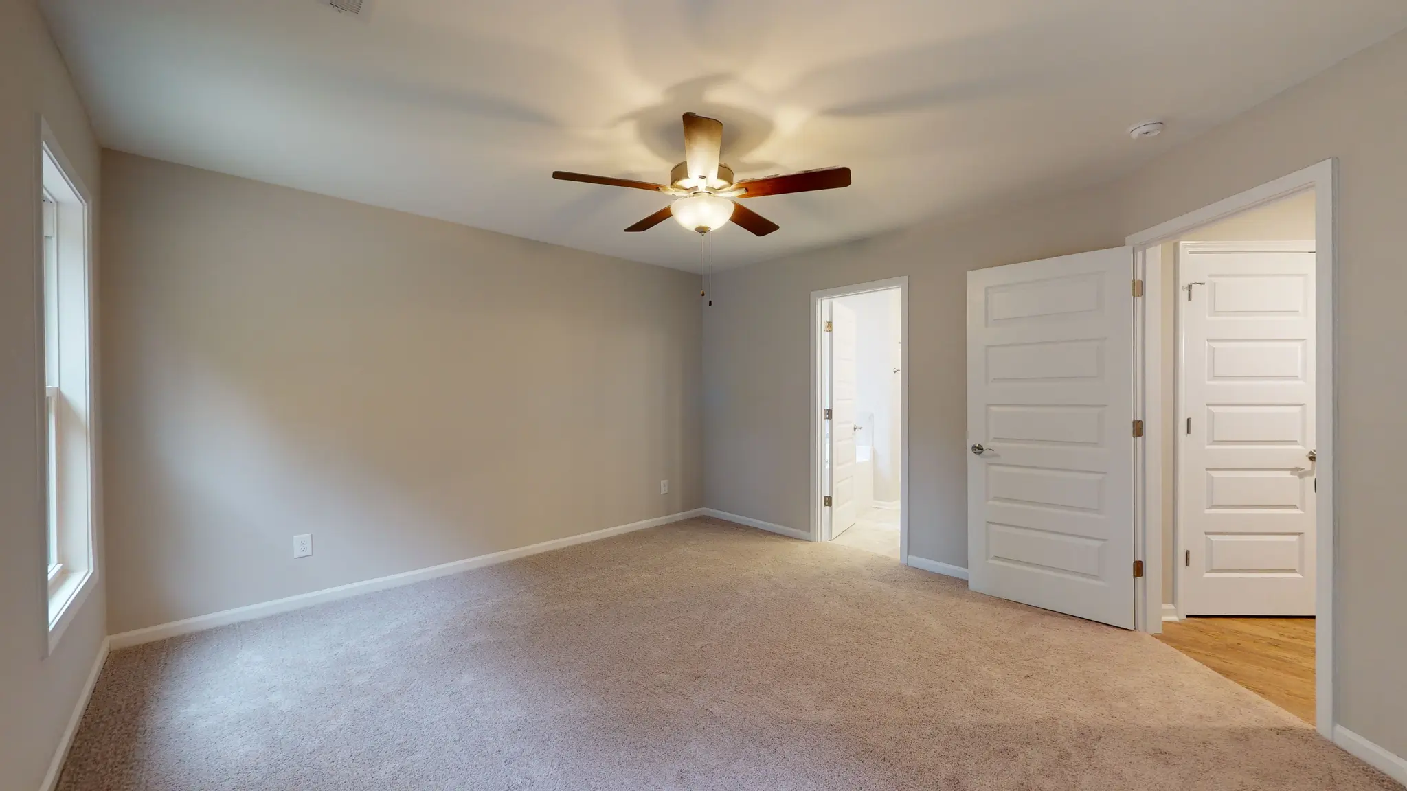KIDs - Interior Photo 17