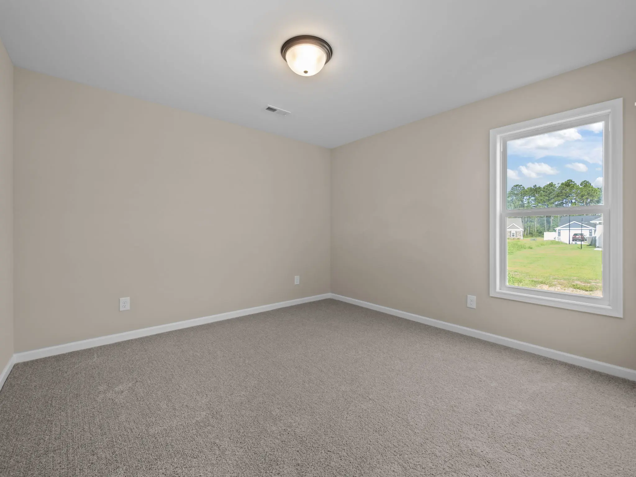 Mason - Interior Photo 7