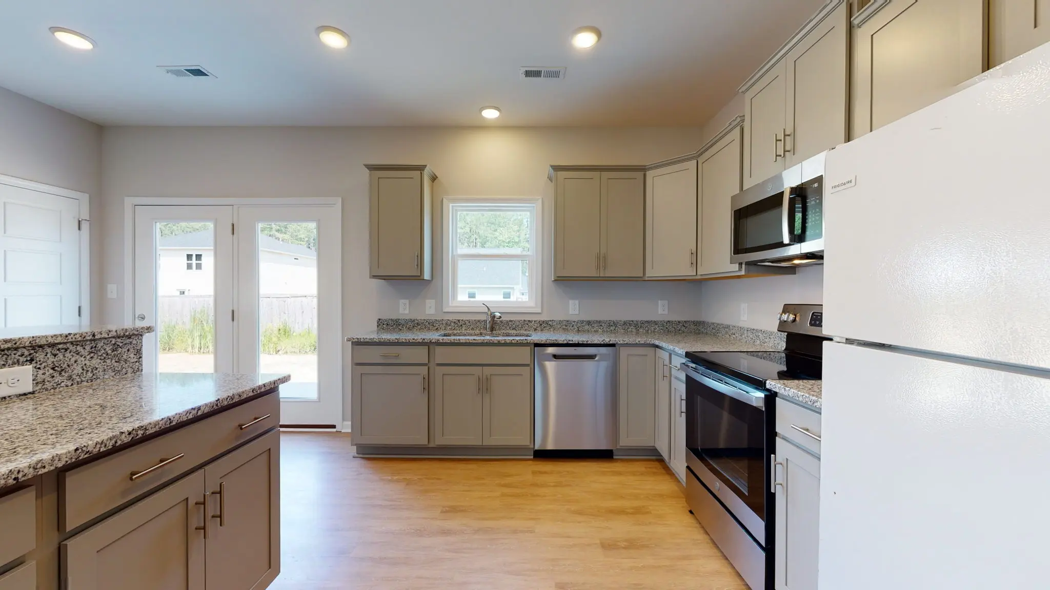 Tyler - Interior Photo 20