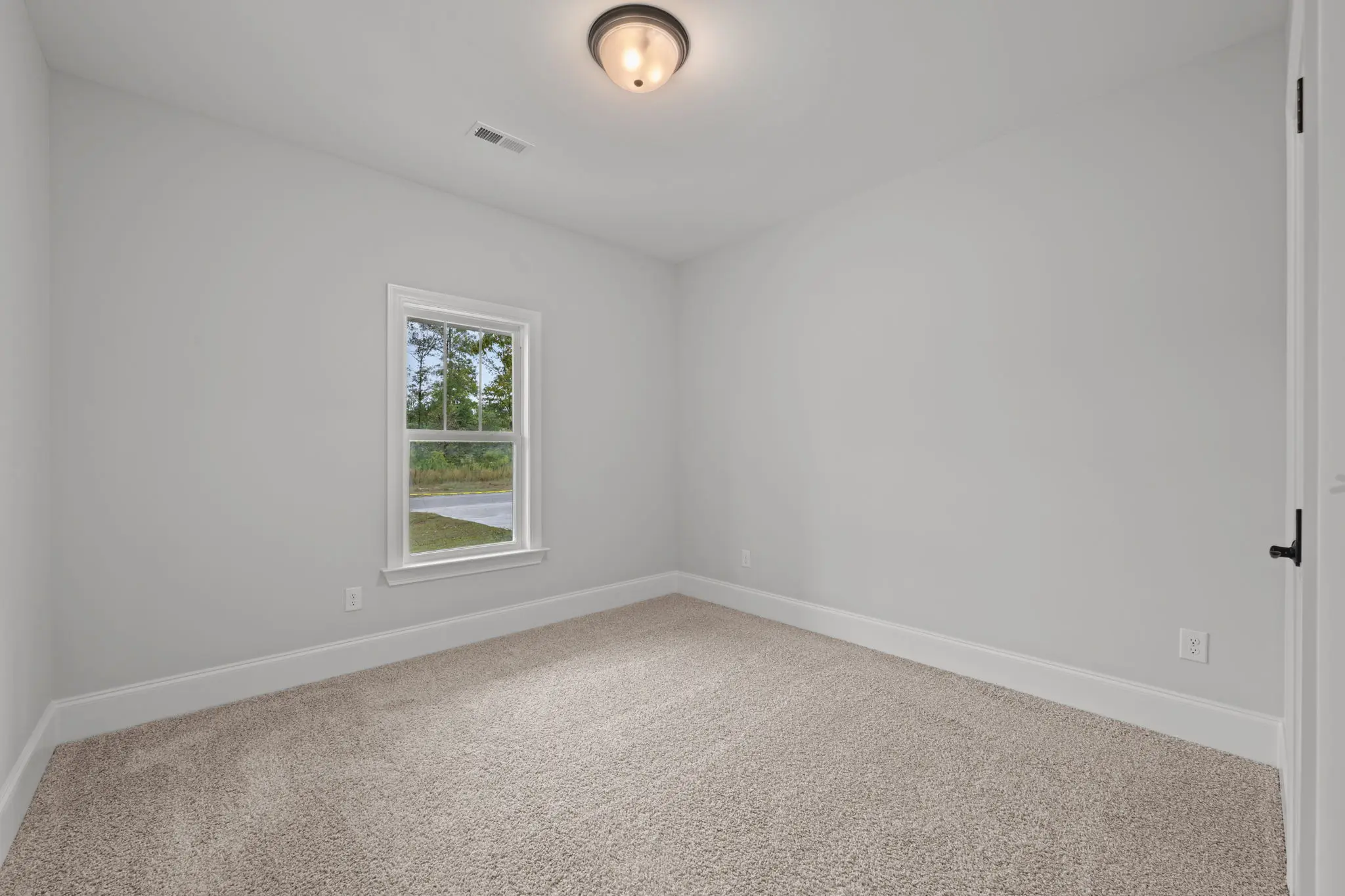 Arlington AP 2207 - Interior Photo 14