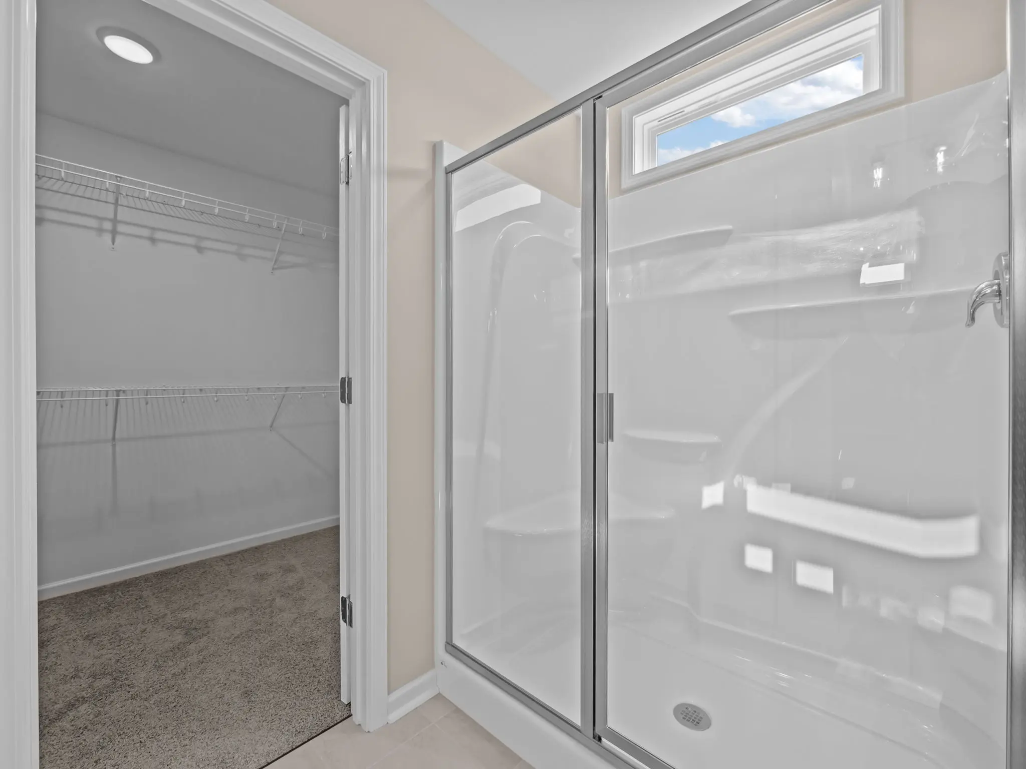 Mason - Interior Photo 14