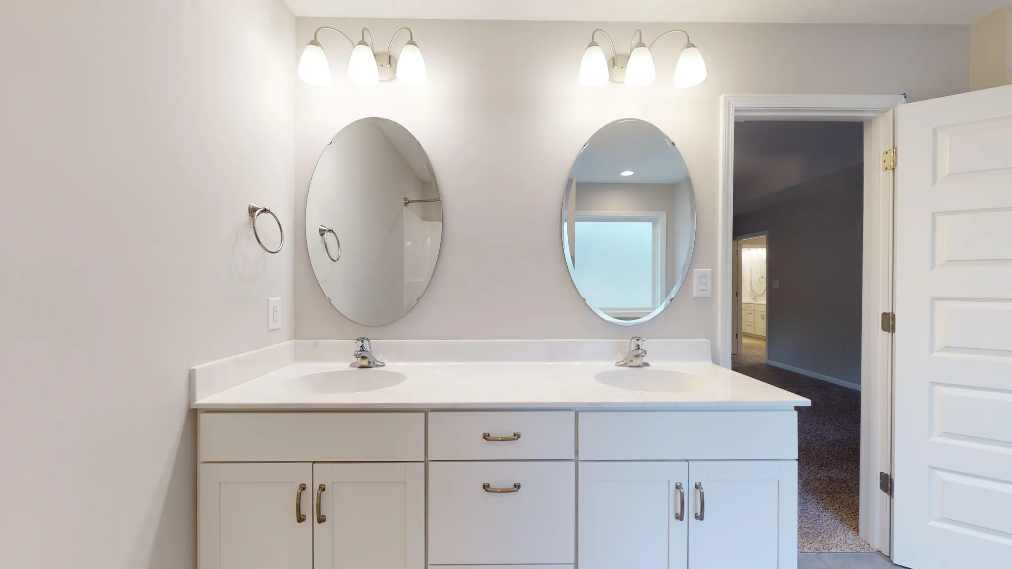 Thornwood - Interior Photo 28