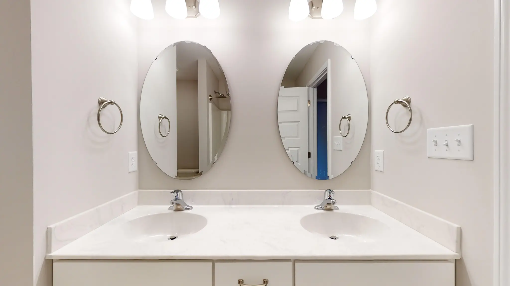Thornwood - Interior Photo 32