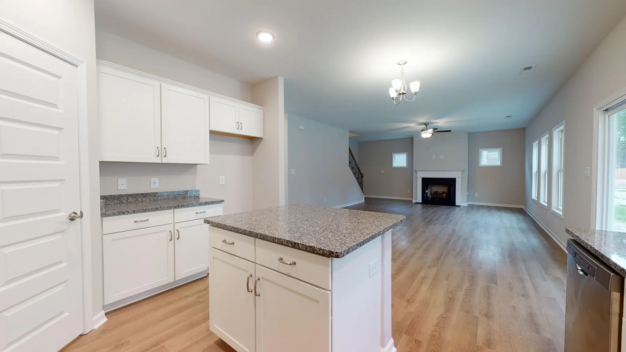 Thornwood - Interior Photo 16