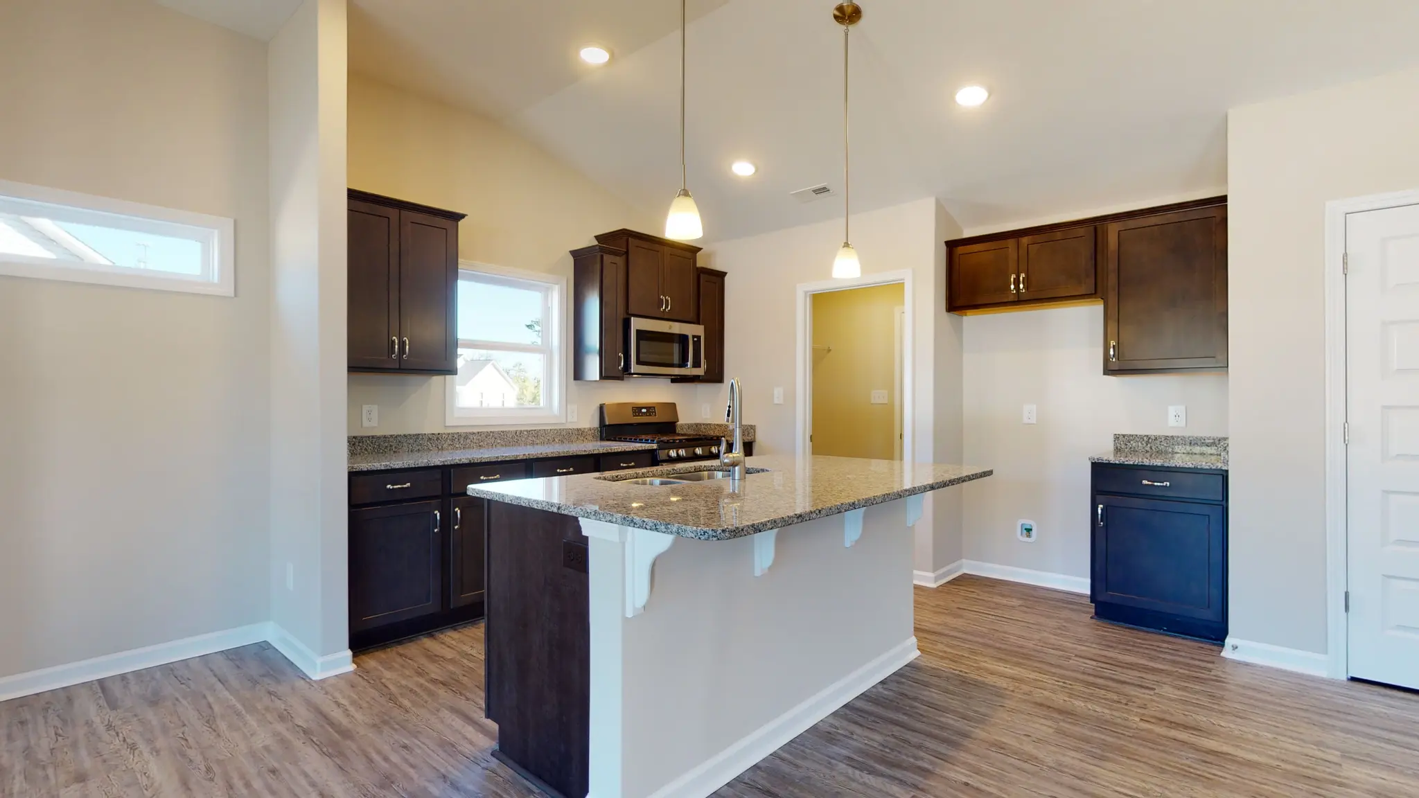 Corbin - Interior Photo 30